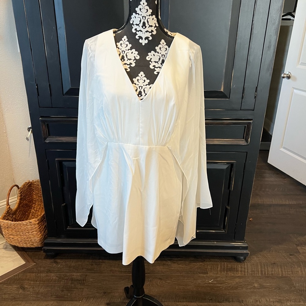 Elegant White V-Neck Dress